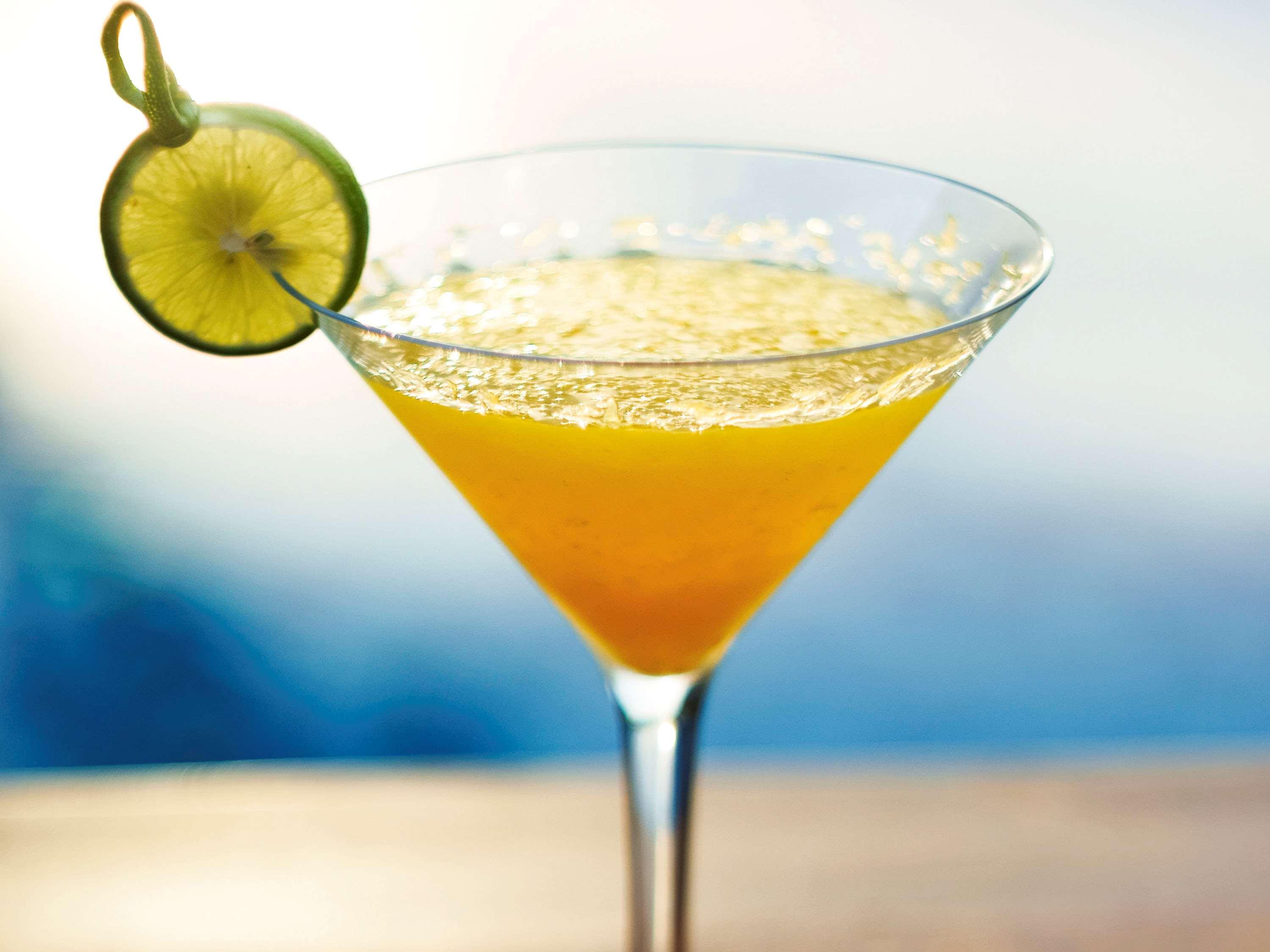 The Kuta Beach Heritage Hotel - Managed By Accor מראה חיצוני תמונה A mango margarita