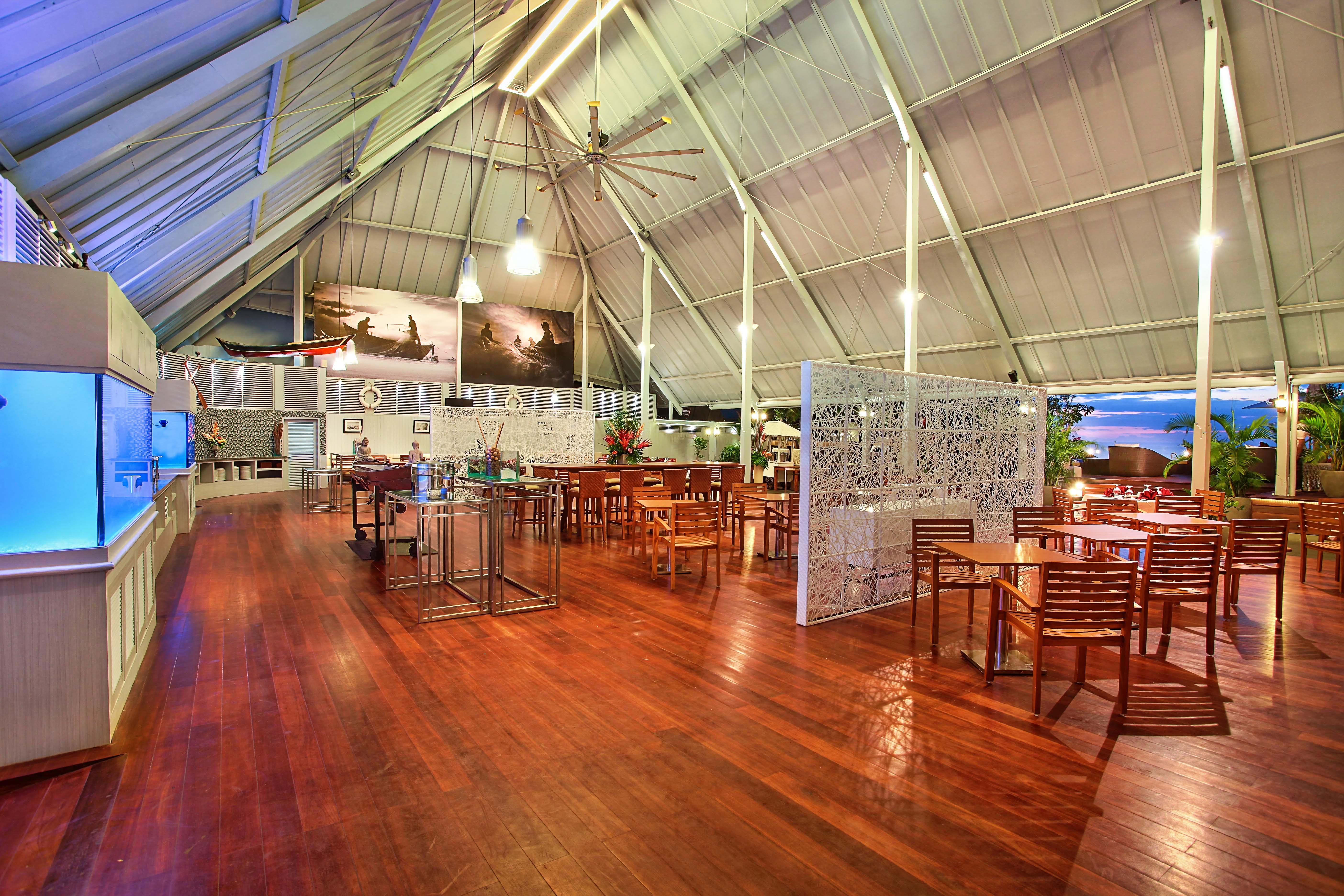 The Kuta Beach Heritage Hotel - Managed By Accor מראה חיצוני תמונה The interior of the restaurant
