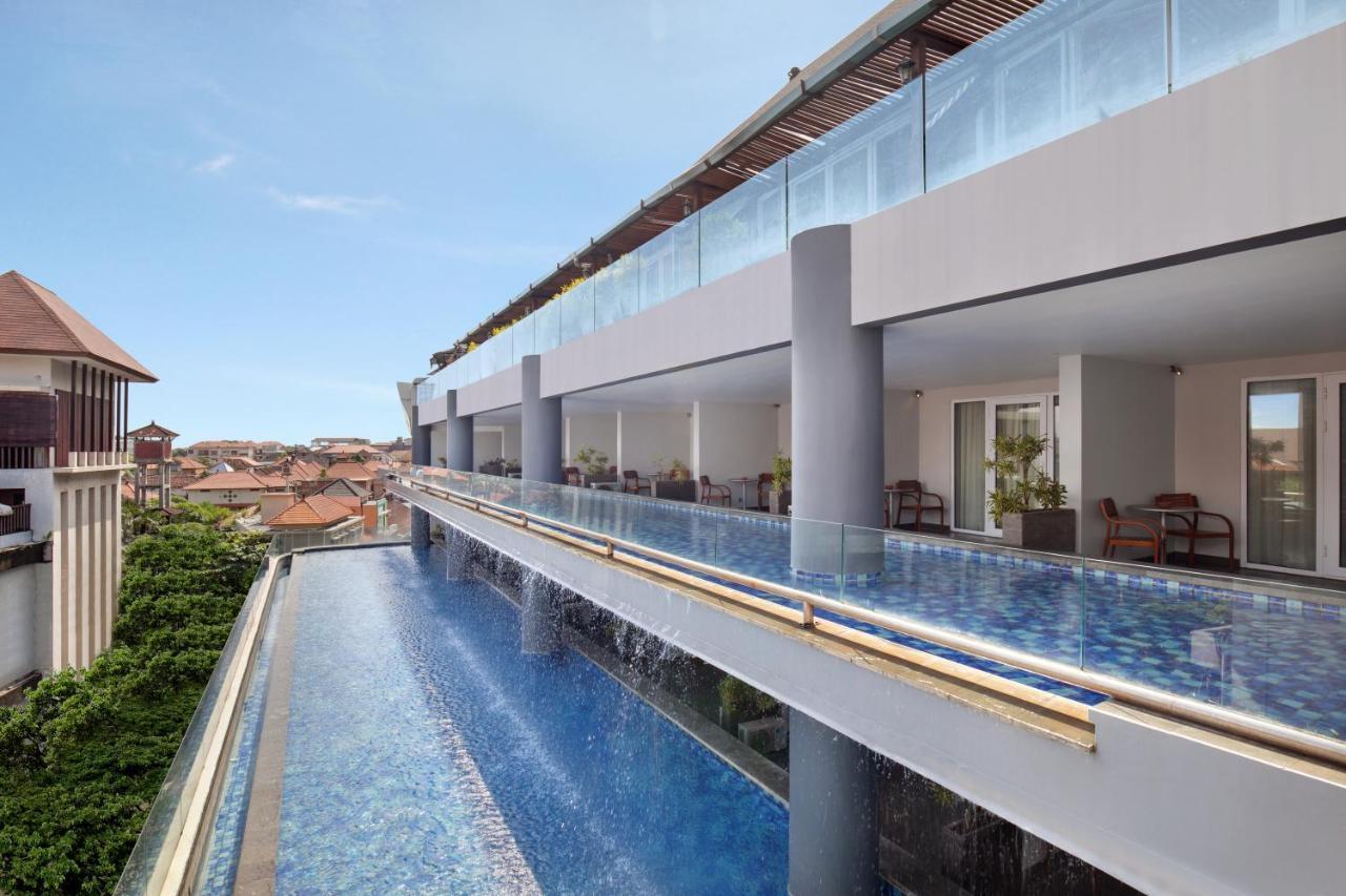 The Kuta Beach Heritage Hotel - Managed By Accor מראה חיצוני תמונה The swimming pool at the hotel