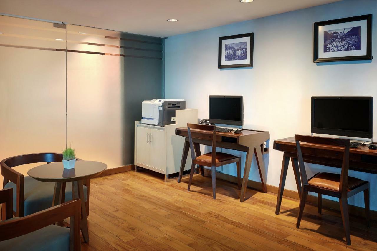 The Kuta Beach Heritage Hotel - Managed By Accor מראה חיצוני תמונה Business Center