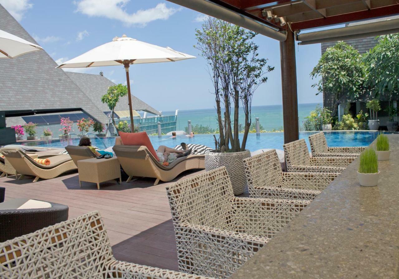 The Kuta Beach Heritage Hotel - Managed By Accor מראה חיצוני תמונה The pool at the hotel