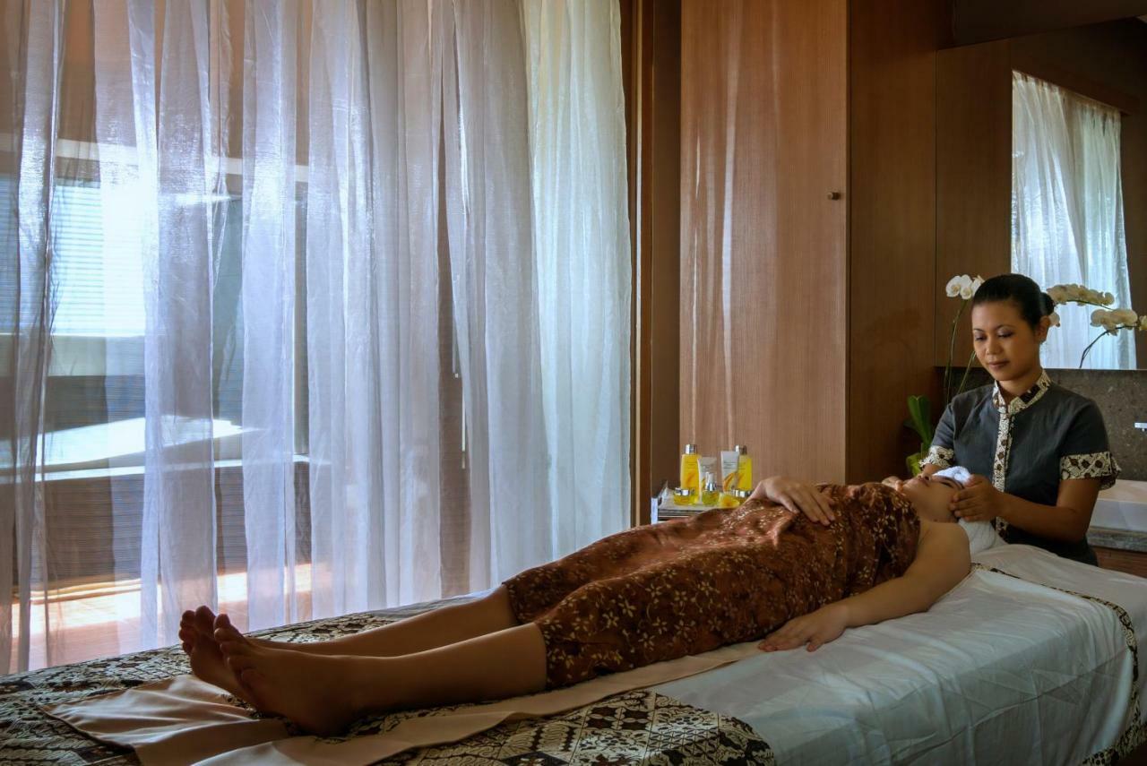 The Kuta Beach Heritage Hotel - Managed By Accor מראה חיצוני תמונה Thai spa treatment